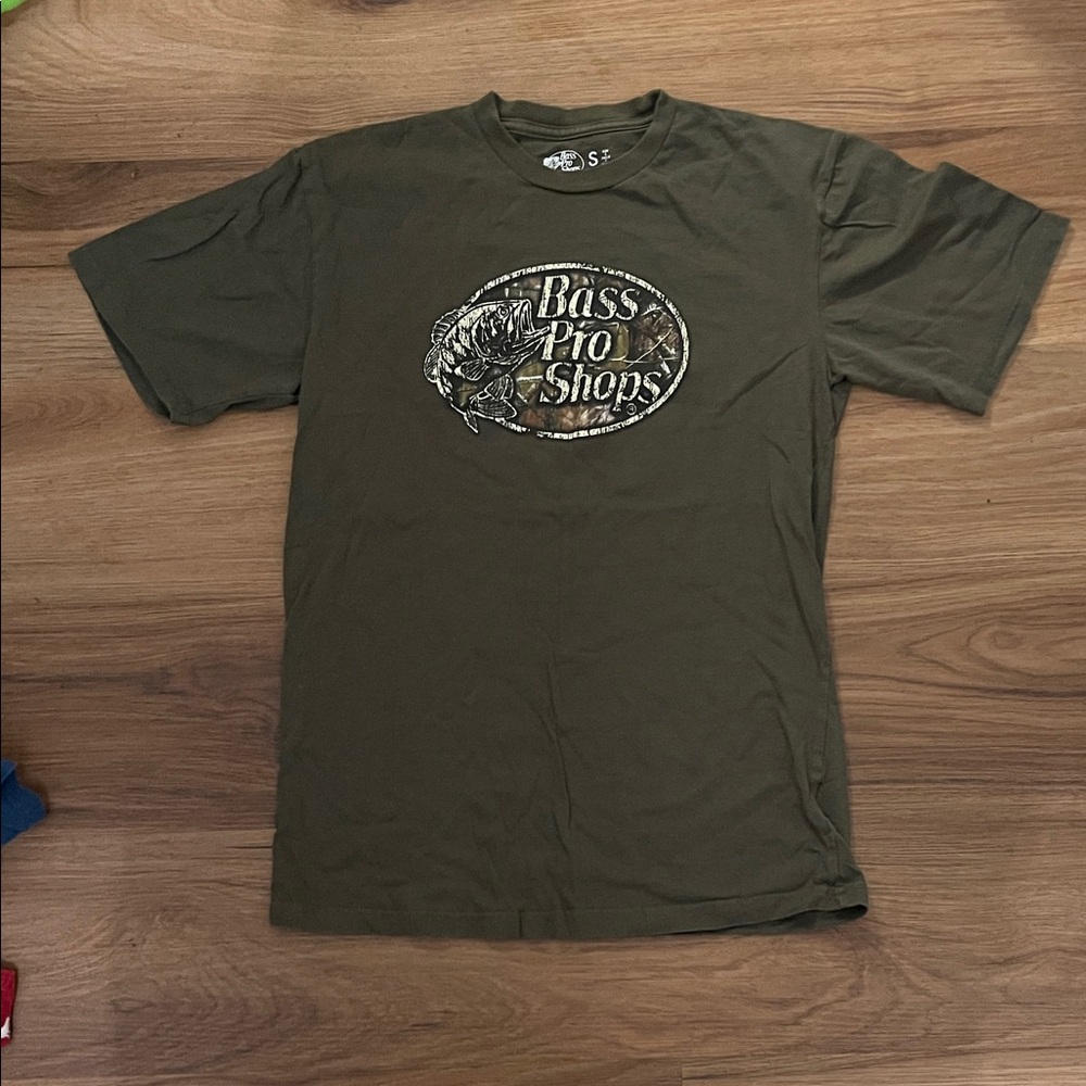 Bass Pro Shops Olive Green Graphic Tee Small